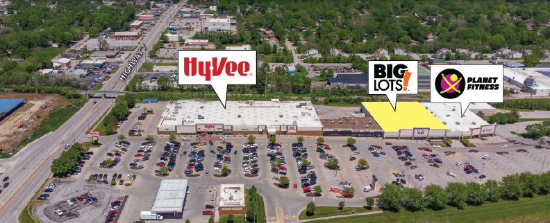 32,000 SF Available at Blue Springs Hy-Vee